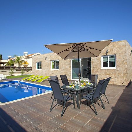 Protaras Villa Hollywood Екстериор снимка