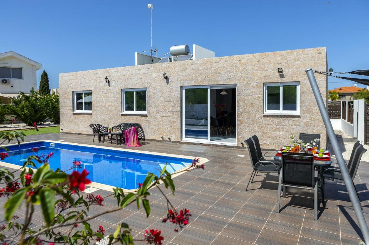 Protaras Villa Hollywood Екстериор снимка