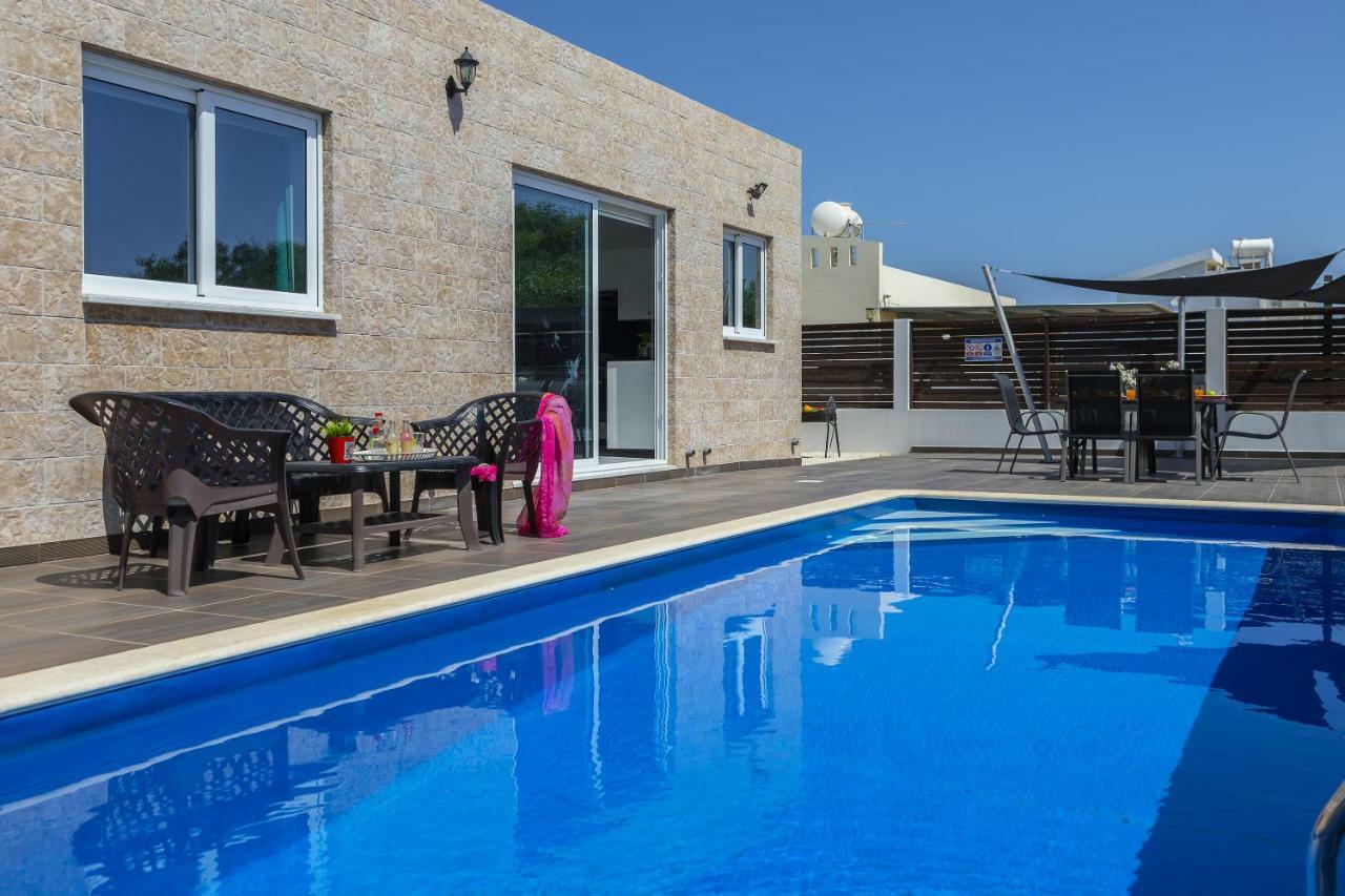 Protaras Villa Hollywood Екстериор снимка