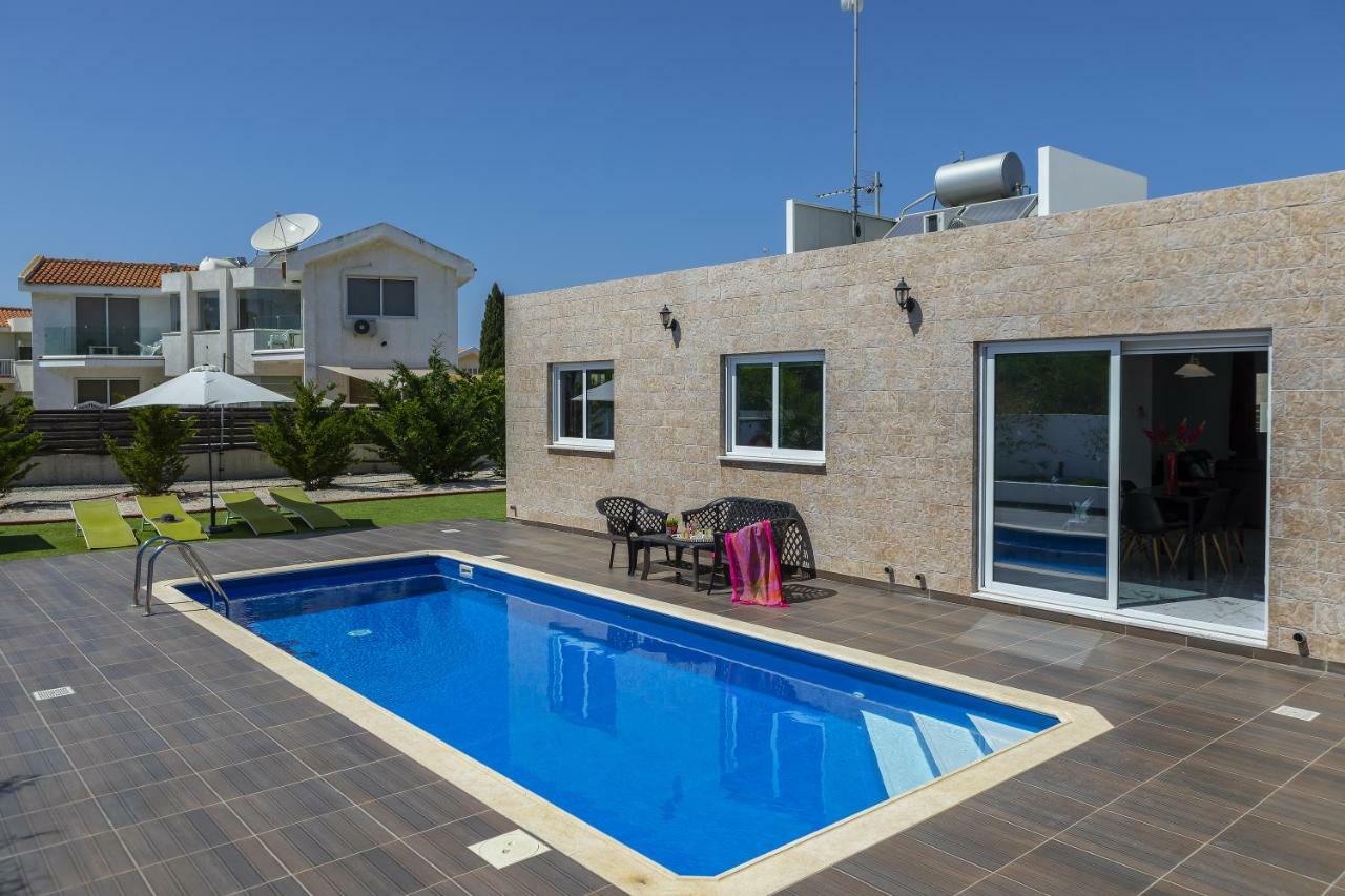 Protaras Villa Hollywood Екстериор снимка