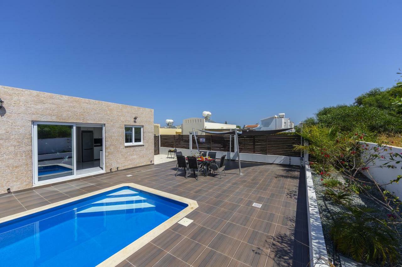 Protaras Villa Hollywood Екстериор снимка