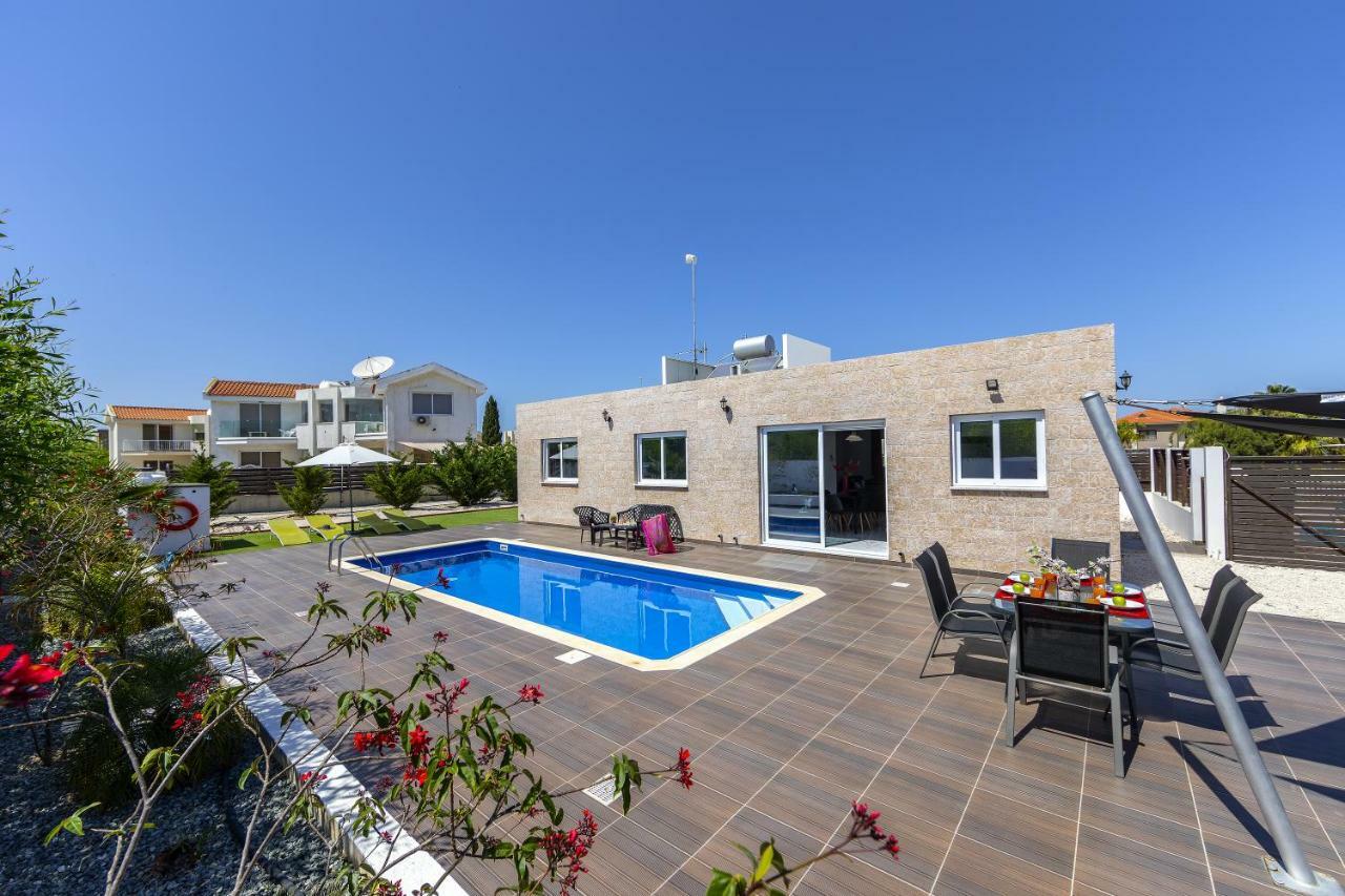 Protaras Villa Hollywood Екстериор снимка