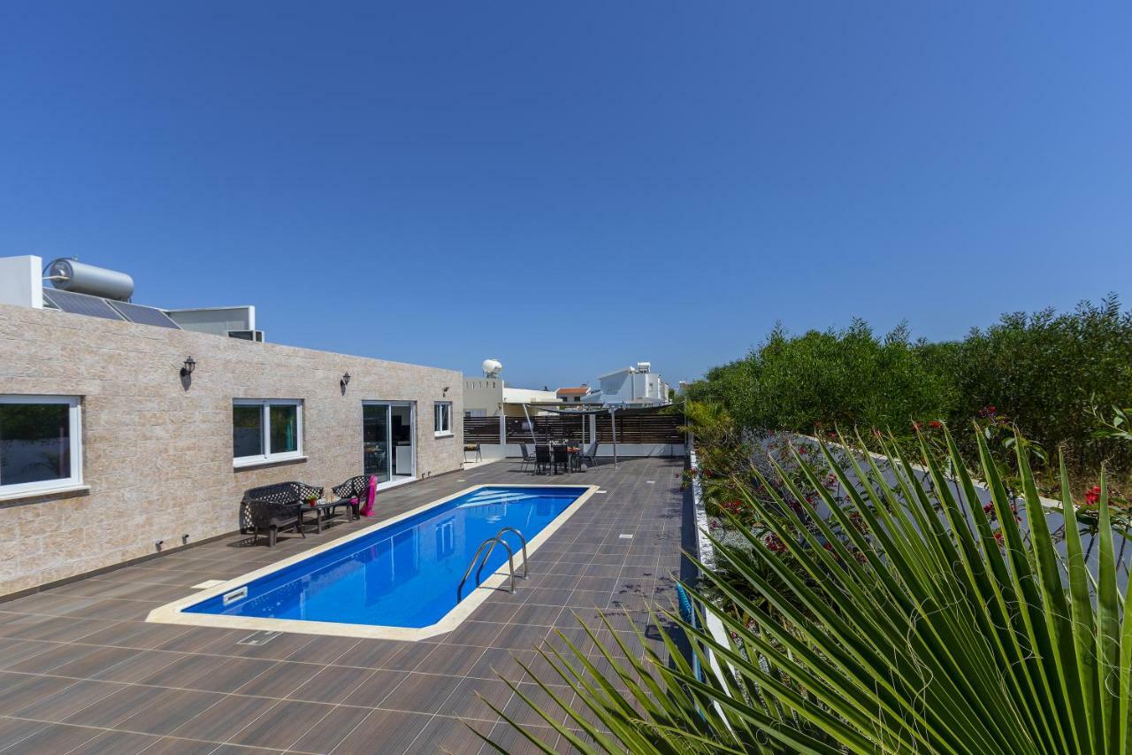 Protaras Villa Hollywood Екстериор снимка