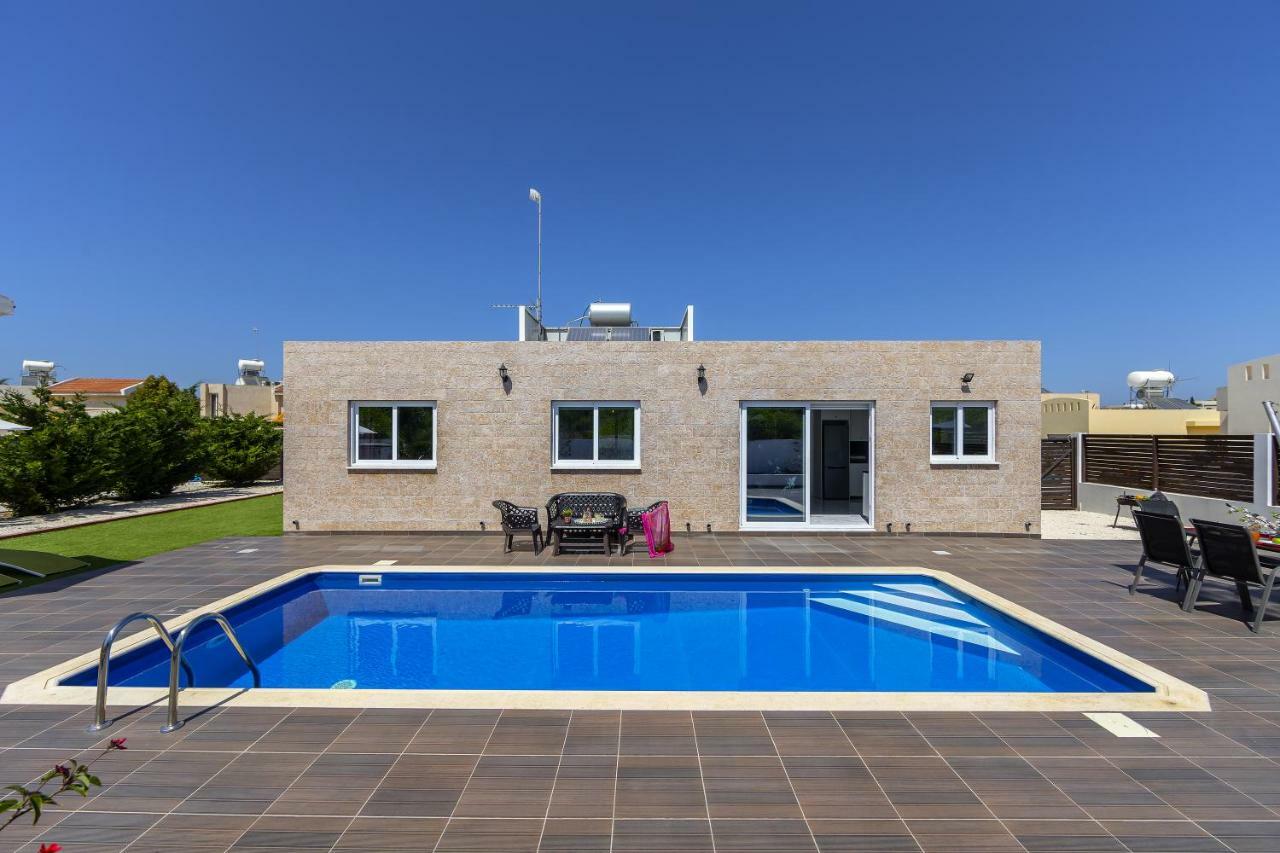 Protaras Villa Hollywood Екстериор снимка