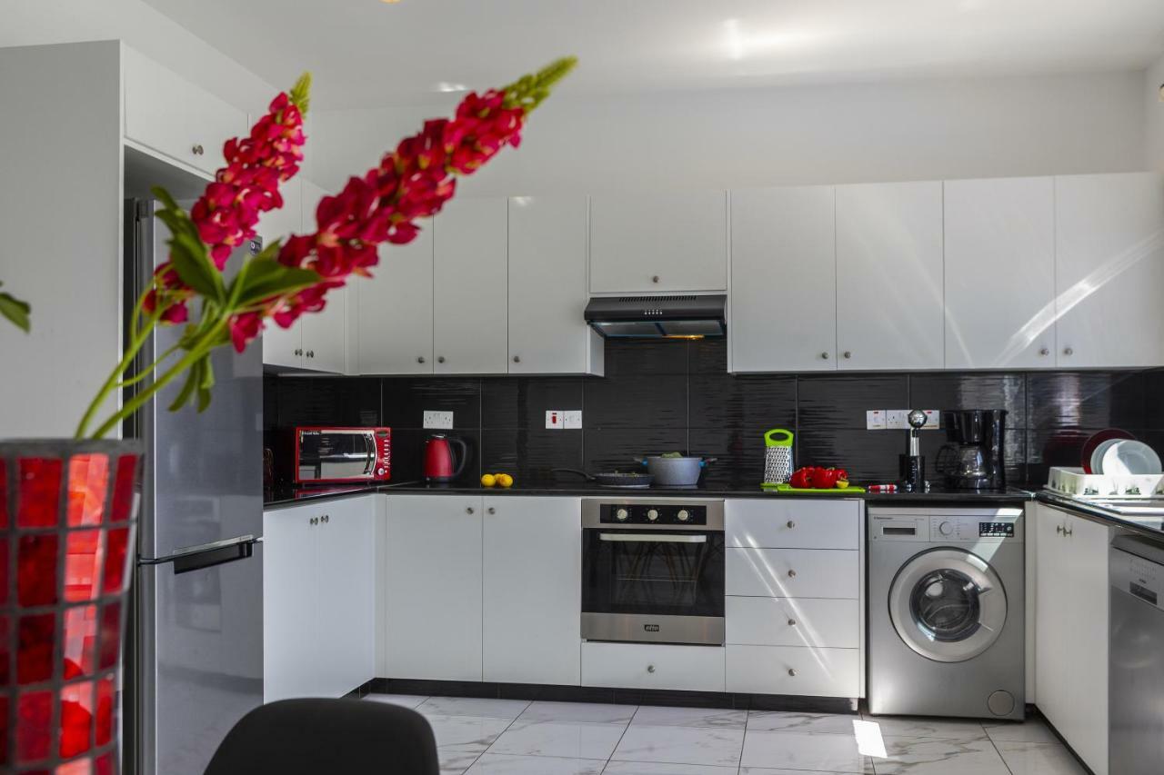 Protaras Villa Hollywood Екстериор снимка
