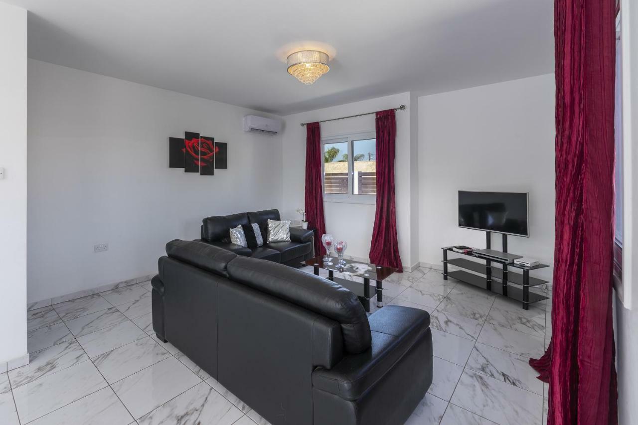 Protaras Villa Hollywood Екстериор снимка