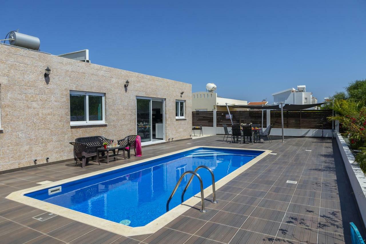 Protaras Villa Hollywood Екстериор снимка