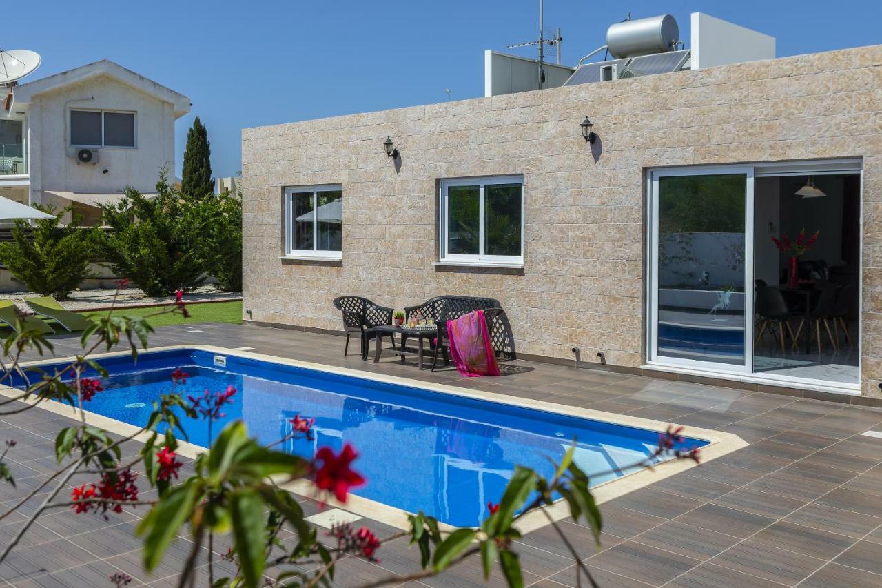 Protaras Villa Hollywood Екстериор снимка