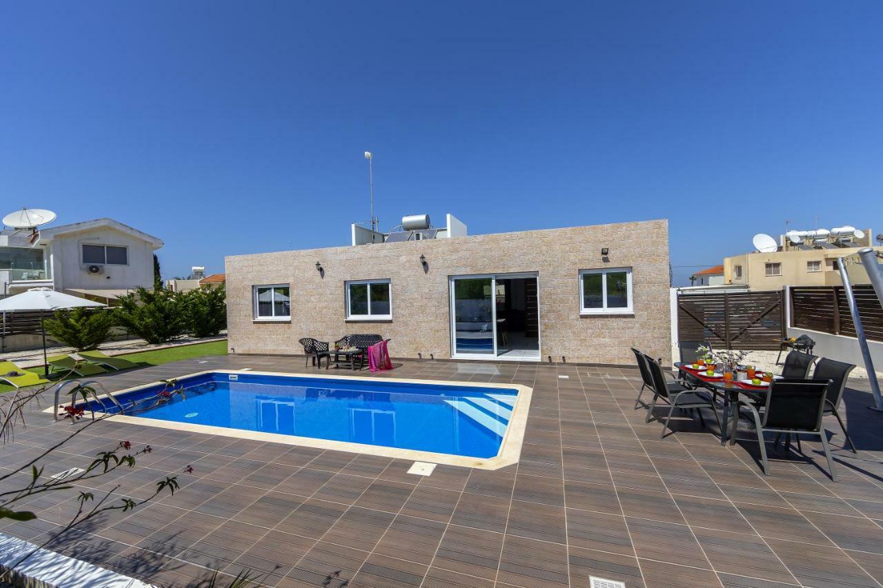 Protaras Villa Hollywood Екстериор снимка