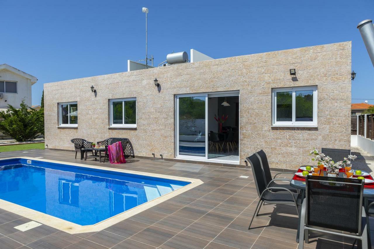 Protaras Villa Hollywood Екстериор снимка