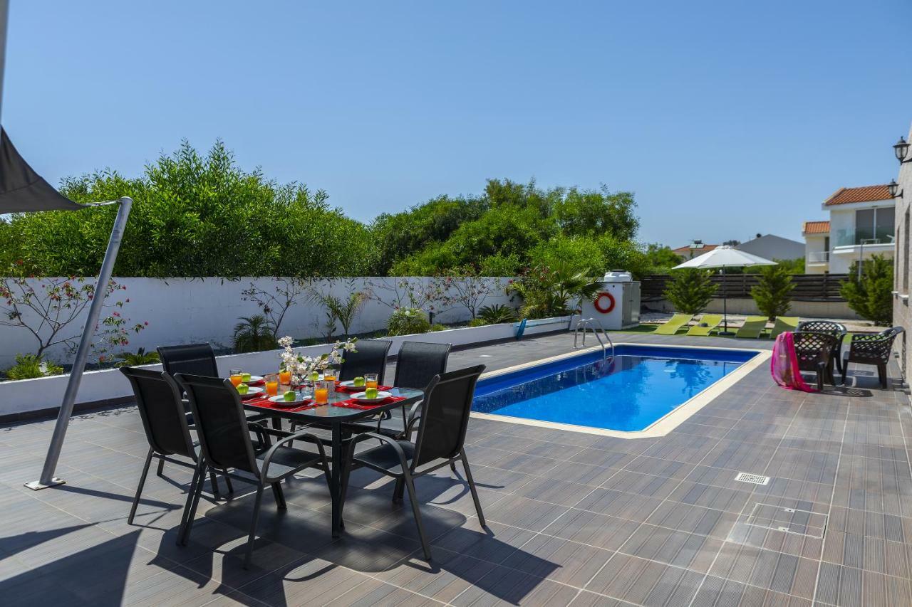 Protaras Villa Hollywood Екстериор снимка
